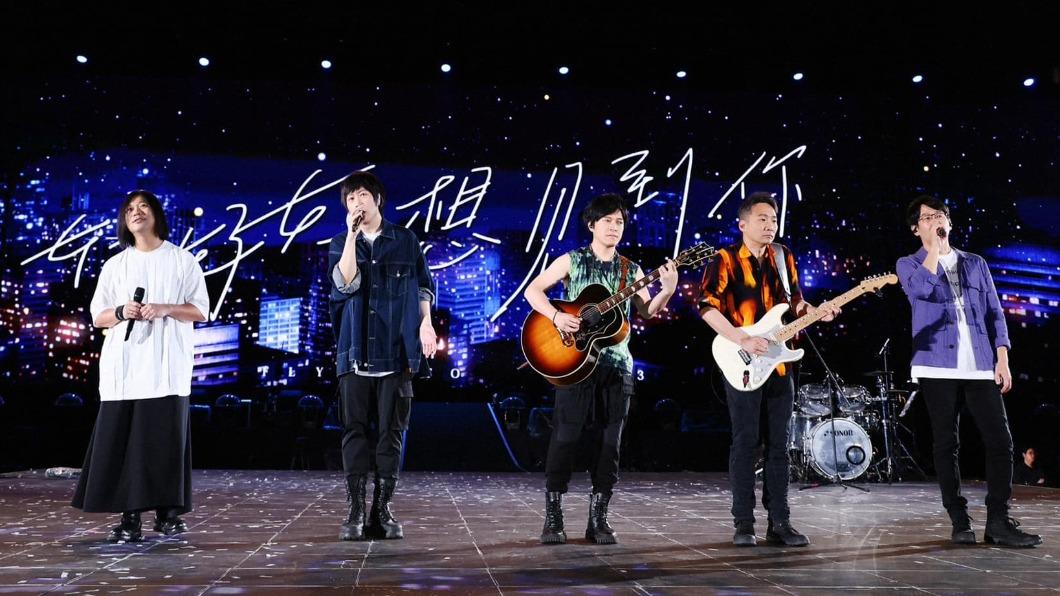 五月天遭疑假唱!阿信喊話「缺席就是認輸」 他開嗆:造假3倍賠償
