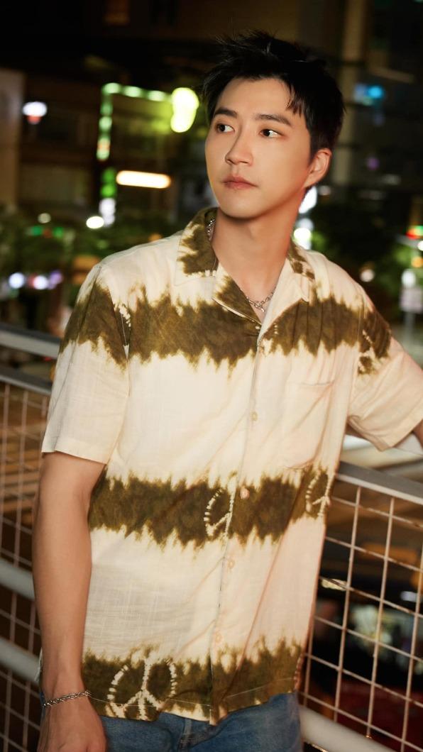 江宏傑離開前東家華研國際，目前由炎亞綸經紀人打理演藝事務。（圖／翻攝自江宏傑臉書）