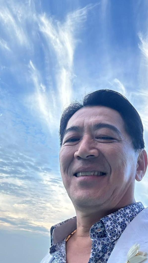 高捷目前正趕拍電影《叫我驅魔男神》。（圖／翻攝自高捷臉書）