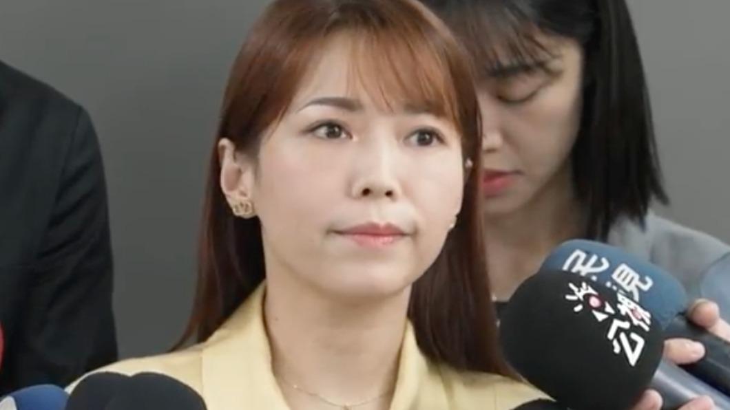 陳智菡今(10)日稍早開記者會回應藍白合。(圖/民眾黨提供)