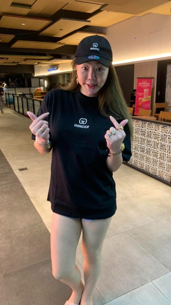 張婷婷轉戰直播界後擁有不少粉絲。(圖/翻攝自法拉利姊 臉書)