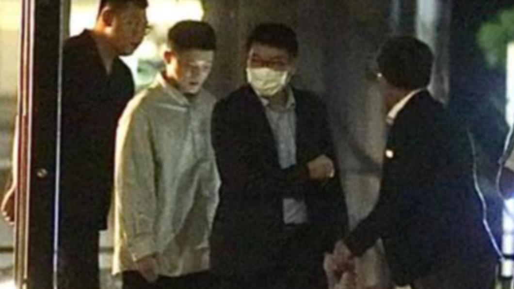 梁文傑被爆與辣妹同日進出招待所。(圖/徐巧芯臉書)