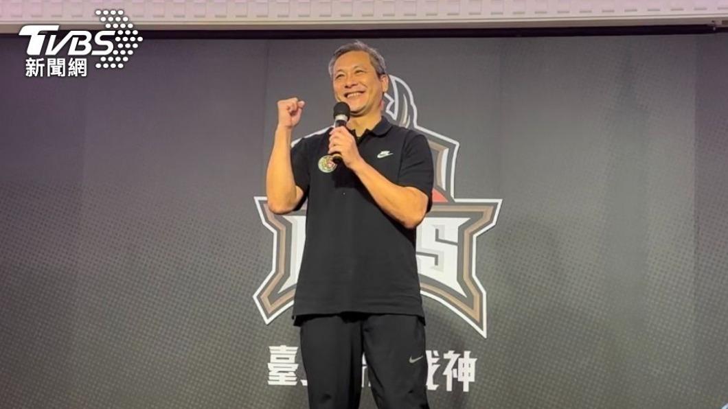 T1臺北台新戰神,黃萬隆擔任榮譽顧問。(圖/張良瑜攝)