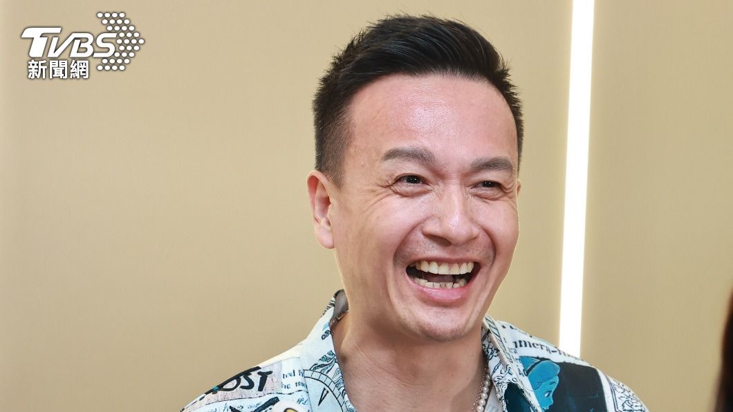 小鐘很愛招牌乾笑,笑聲很有魔力。(圖/黃城碩攝)