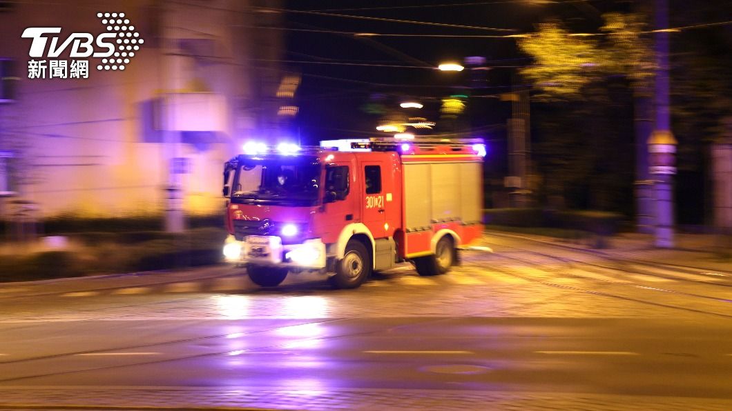 驚!陸國3少女爬窗失足「9樓墜下」 撞破遮雨棚慘死