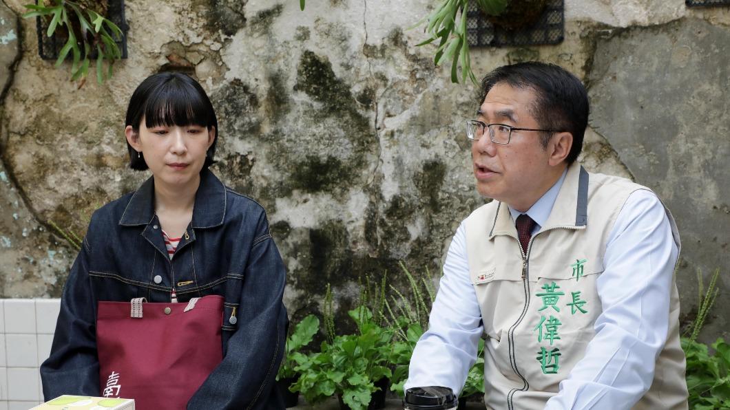 日劇「獨活女子」台南取景 黃偉哲帶路贈伴手禮
