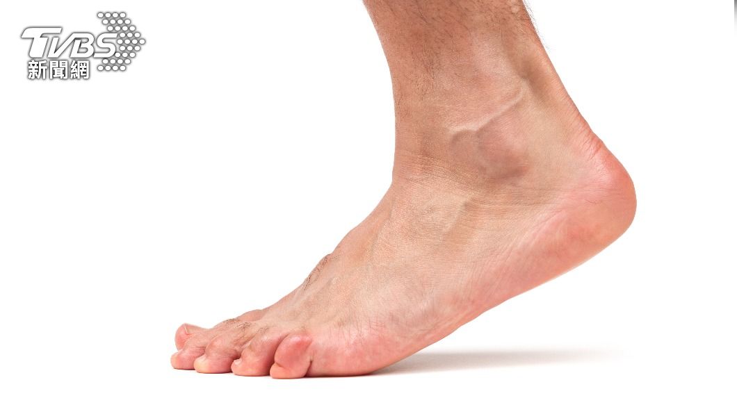 研究也發現,腳大的男性更可能擁有較寬的生殖器。(示意圖/shutterstock達志影像)