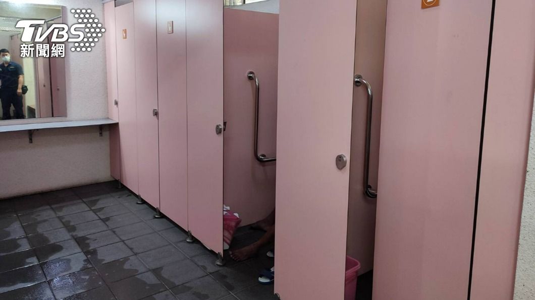 女廁門反鎖!台鐵九曲堂車站清潔婦一開門 驚見男屍倒臥