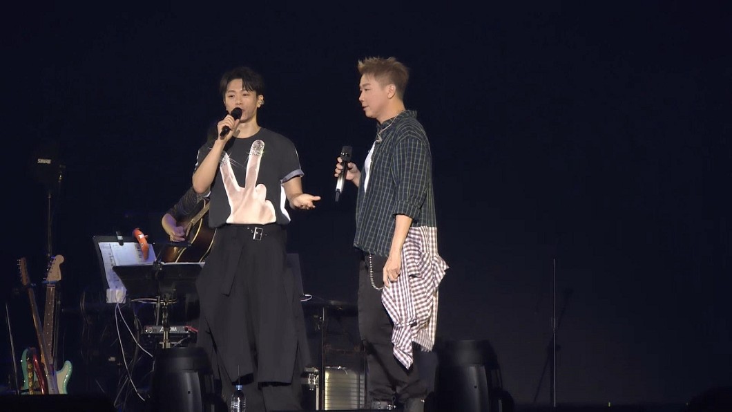 攻蛋第2晚! 韋禮安唱一半「金曲歌王」突現