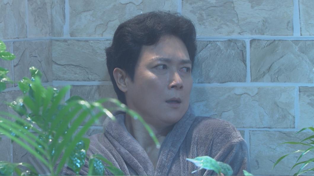 藝人王燦為八點檔的反派演員，近期推出個人首張國語EP《Hola》。（圖／每日健康）