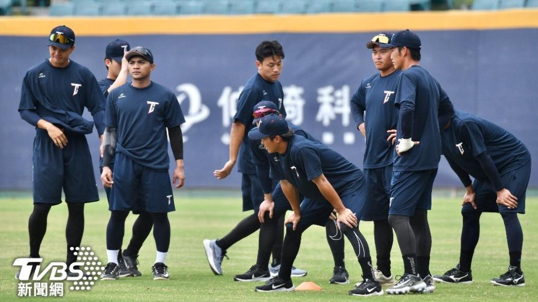 中華隊積極備戰亞冠賽。(圖/胡瑞麒攝)