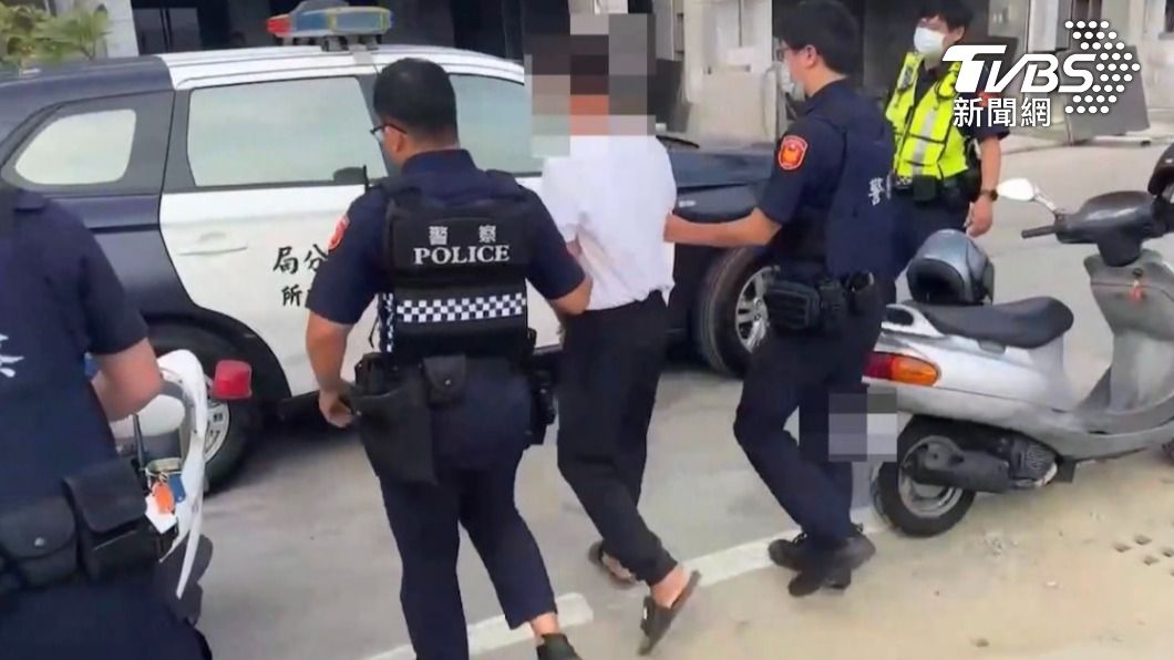 警方最後成功追查兩名嫌犯,並在洪男身上查出毒品。(圖/TVBS)