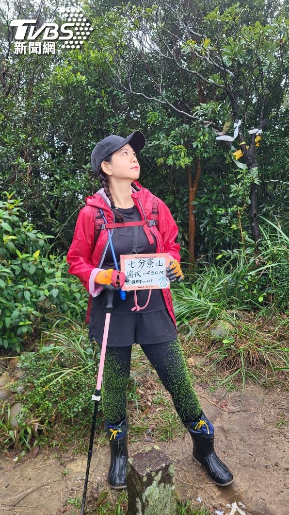 李淑慧說：「每走一步就痛一次，我還是完成界寮縱走了，超佩服自己。」畫面翻拍山友李淑慧(胖西施)
