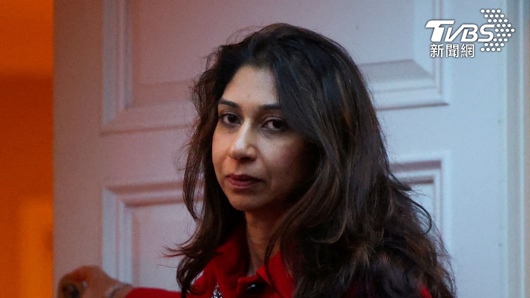 現任內政部長柏斐文(Suella Braverman)被解職。(圖/達志影像路透社)