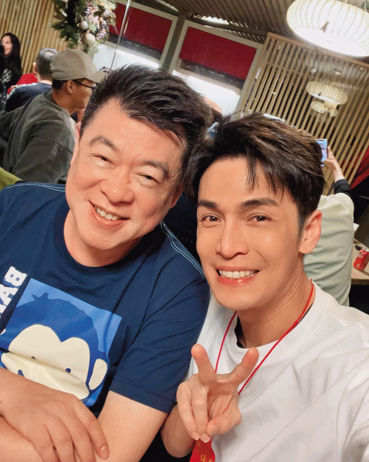 孫德榮(左)常以經紀人之姿,為Gino(右)發出不平之鳴。(圖/翻攝自Gino IG)