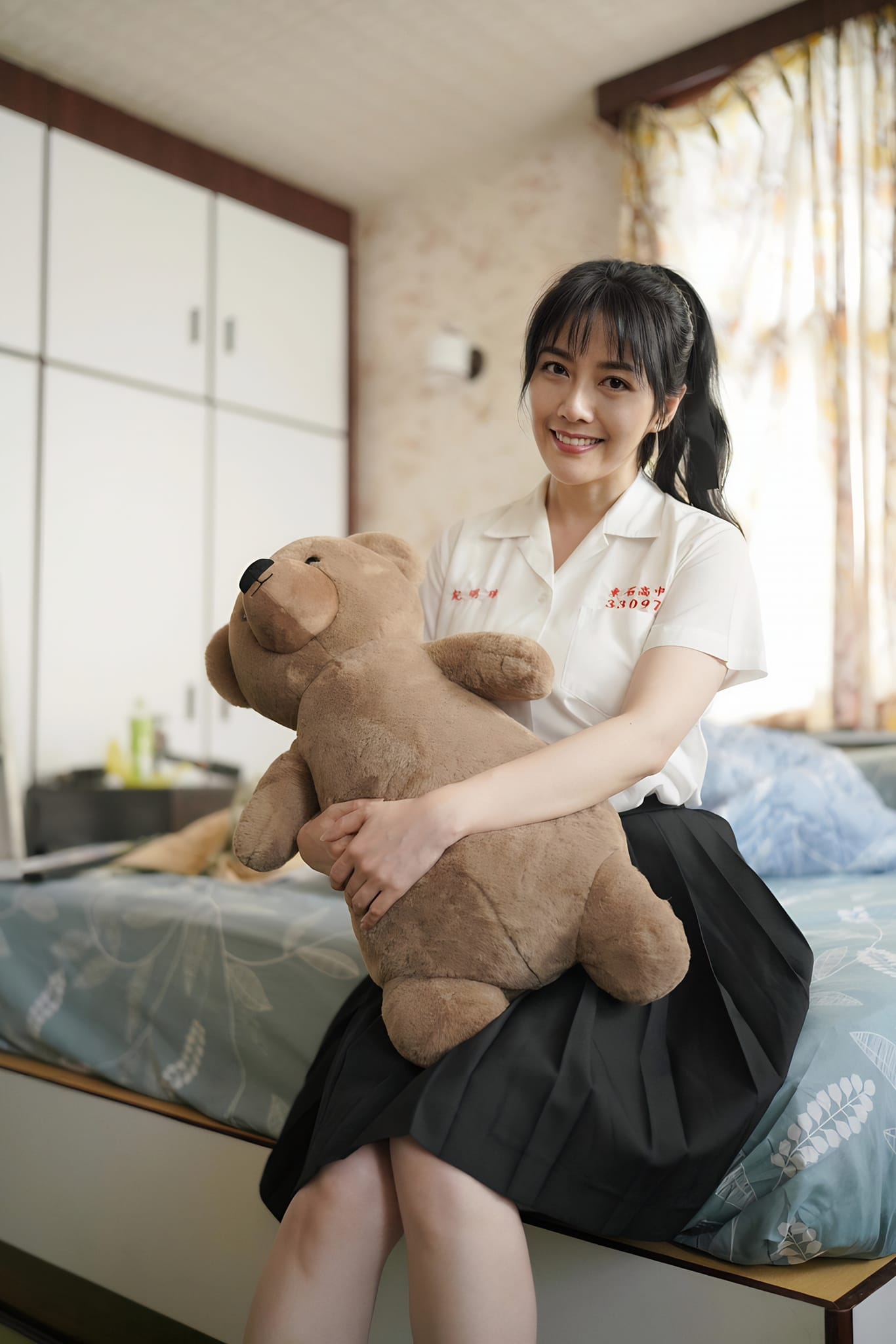 韓瑜學生制服照,引網友狂讚。(圖/翻攝自韓瑜臉書)