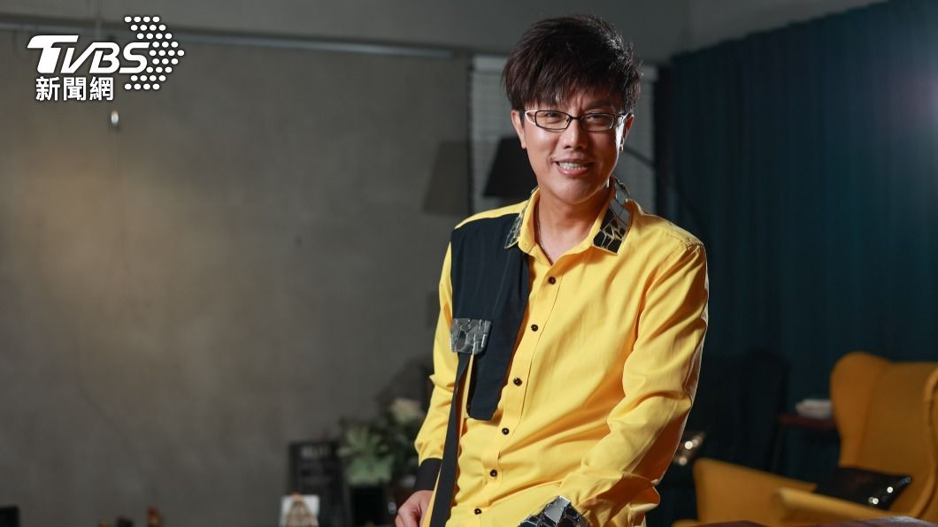 馮偉傑回想疫情收入全無時,差點轉行當電視購物主持人。(圖/趙世平攝)