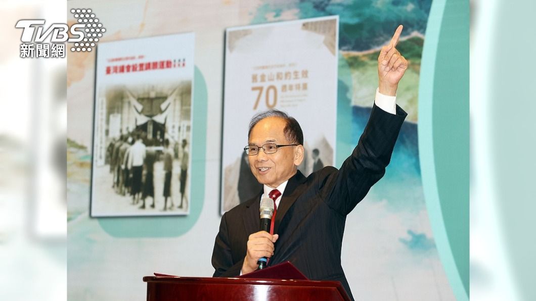 立法院長游錫堃主持贈書儀式並致詞。（圖／中央社）