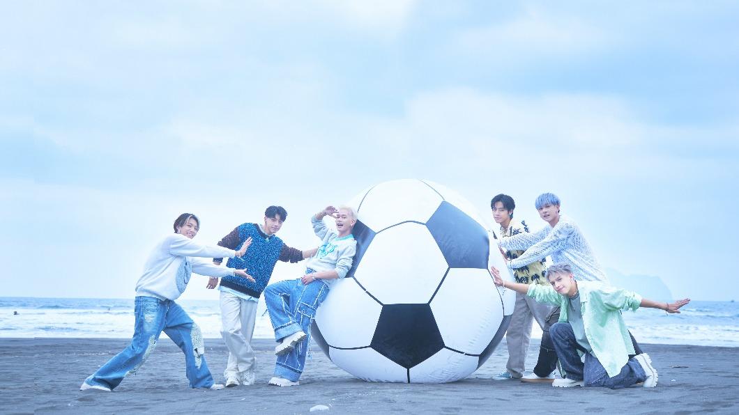 Ozone推出新歌〈陪你Sha La La〉MV。(圖/索尼音樂提供)