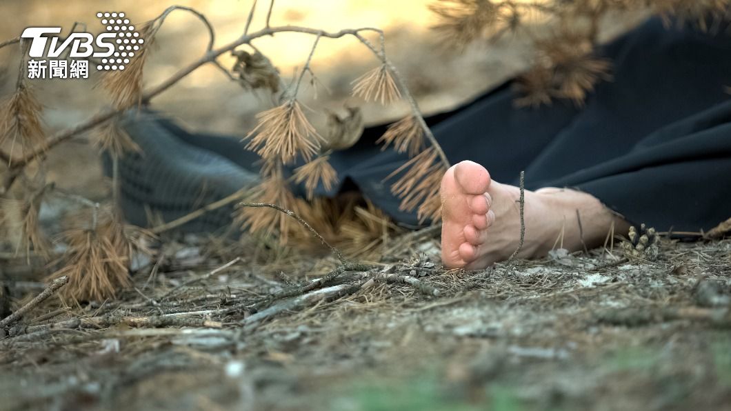 「視力遭奪」詭倒地！酒局完秒失蹤　陸男「瞬移」陳屍玉米田