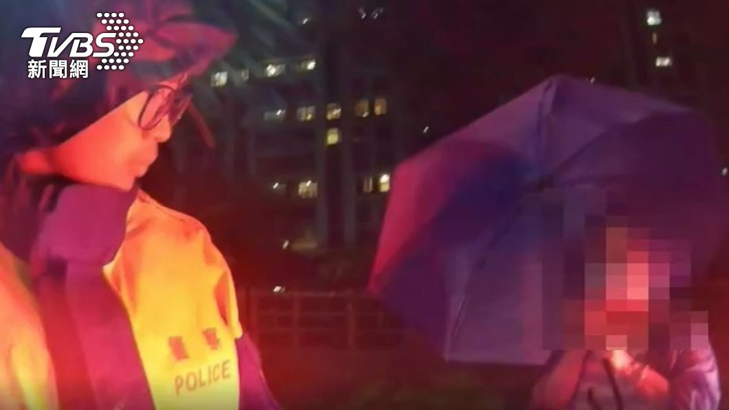家屬接獲警方聯繫趕抵。（圖／TVBS）