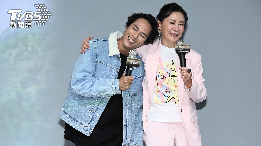 陳亞蘭與莊凱勛先前才飾演夫妻,這次「化聲」有曖昧情感的少男少女。(圖/張哲鳴攝)