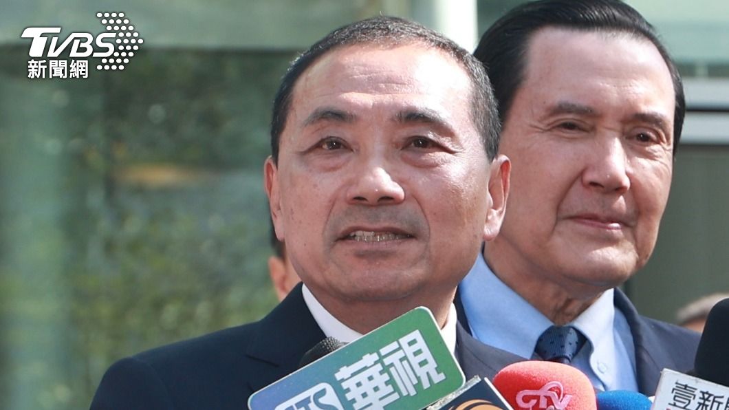 白營人士指出,協商的結果就是國民黨好處全拿。(圖/黃城碩攝)