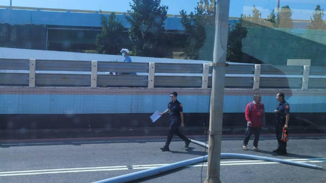 一天三起車禍,讓警員疲於奔命。(圖/翻攝自記者爆料網)