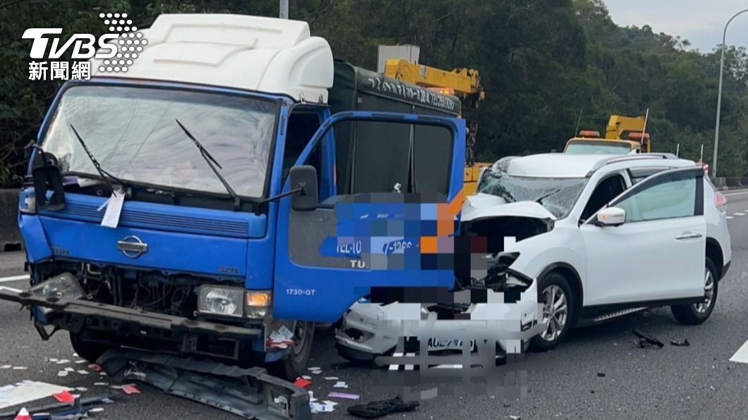 貨車國1突故障!他下車擺標誌遭撞飛慘死 肇事男改口賠錢緩刑