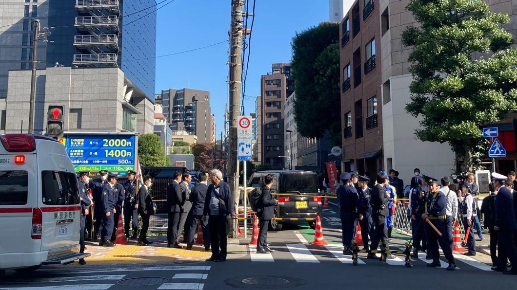 男子開車衝撞以色列駐日大使館前護欄　1名警察受傷