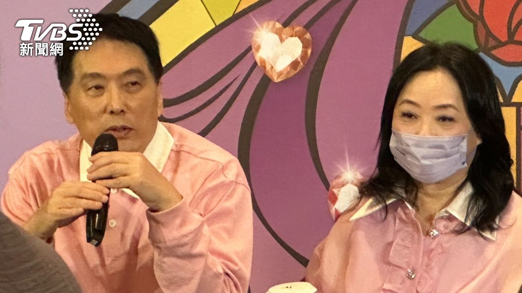 統一集團董事長羅智先(左)與統一美麗事業董事長高秀玲。(圖/許稚佳攝)