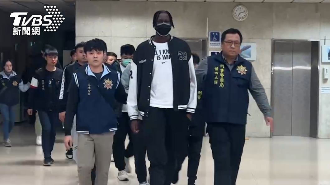 斑霸等8名球員捲入打假球事件。(圖/TVBS)