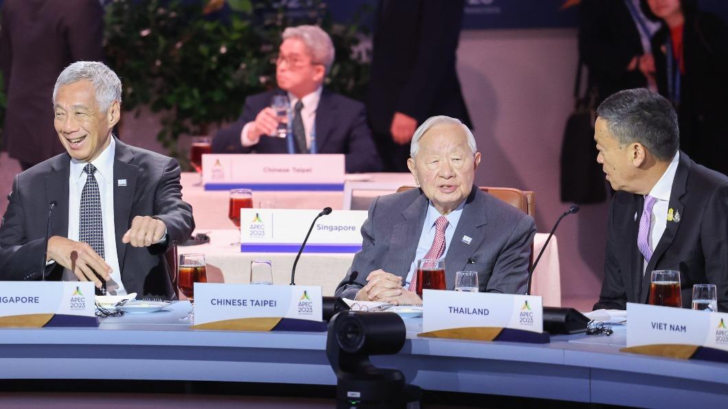 張忠謀與拜登在APEC場邊寒暄對話 和習近平零互動