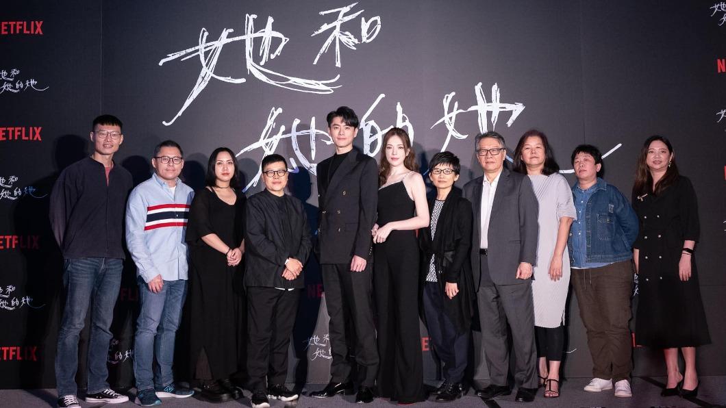 許瑋甯憑藉《她和她的她》榮獲金鐘獎戲劇類迷你劇集最佳女主角獎。(圖/翻攝自許瑋甯臉書)