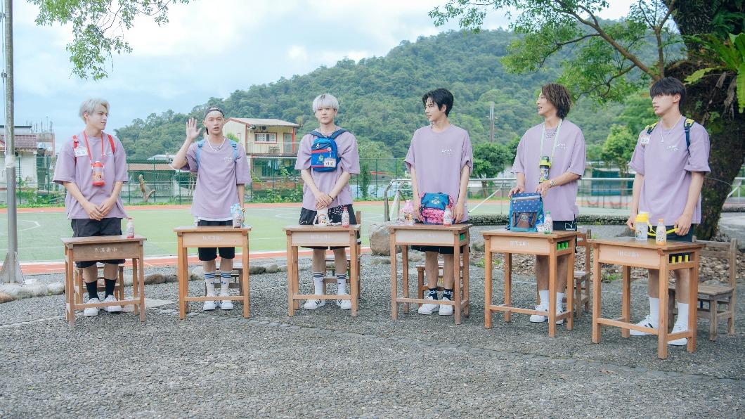 6人也體驗時光倒轉，回到小學的那一刻。（圖／寬想國際娛樂提供）