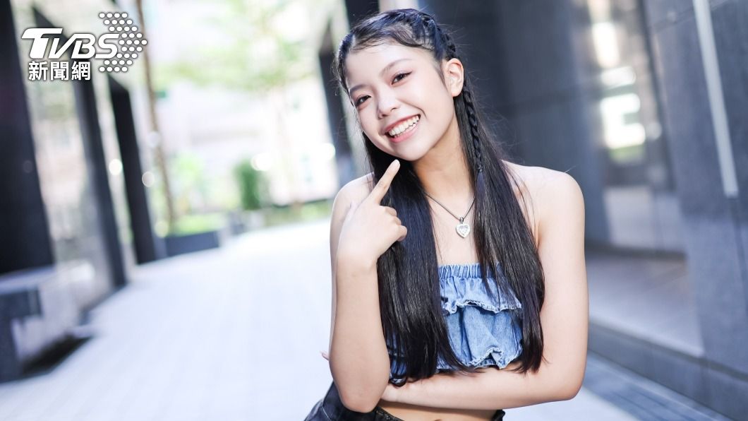 未來少女／丞妘5歲肺炎住院立下演藝夢　超齡唱功「獲天王讚賞」自嘲偶包重