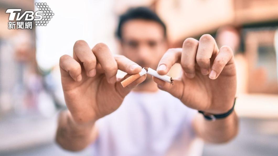 吸菸可能損害血管,影響血液循環。(示意圖/shutterstock達志影像)
