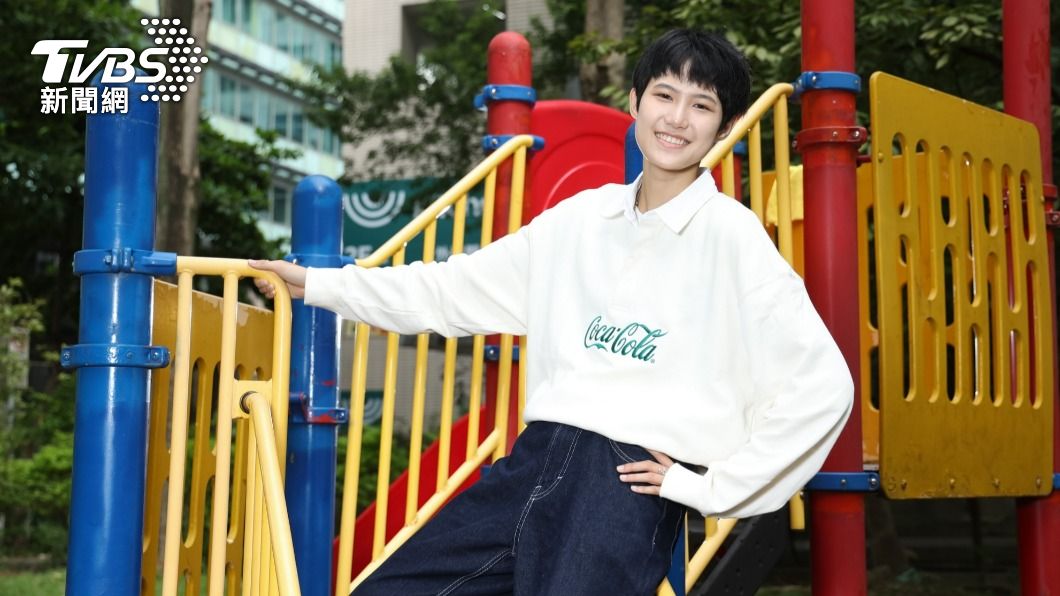言菱很小就知道自己愛舞台、愛表演。（圖／趙世平攝）