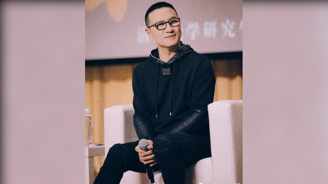 汪峰因為賭把婚姻也賭掉,章子怡也跟他離婚。(圖/翻攝自微博)