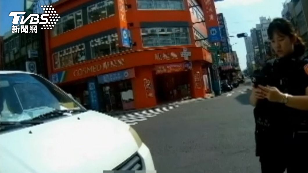 苓雅分局指出,自強夜市舉發較去年同期1077件,今年增加舉發596件。(圖/TVBS)