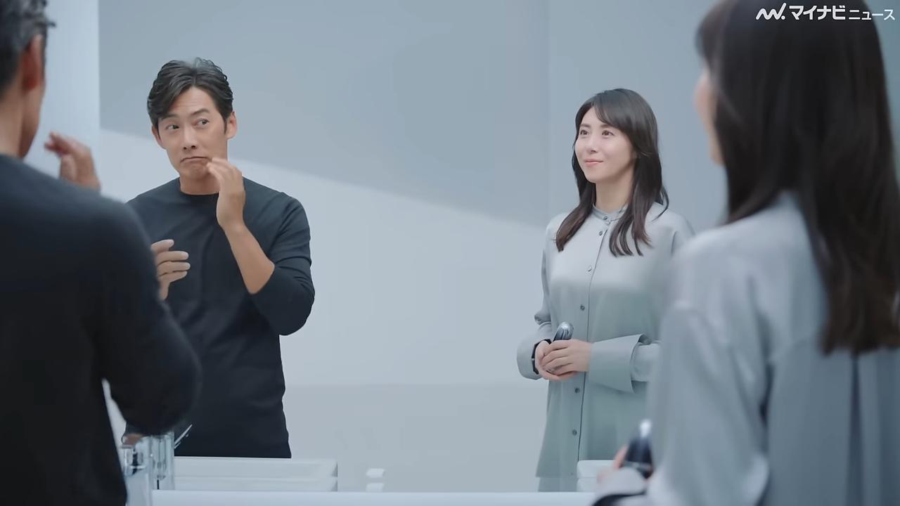 反町隆史、松嶋菜菜子在廣告中看起來默契無比。（圖／翻攝自maidigitv YouTube）