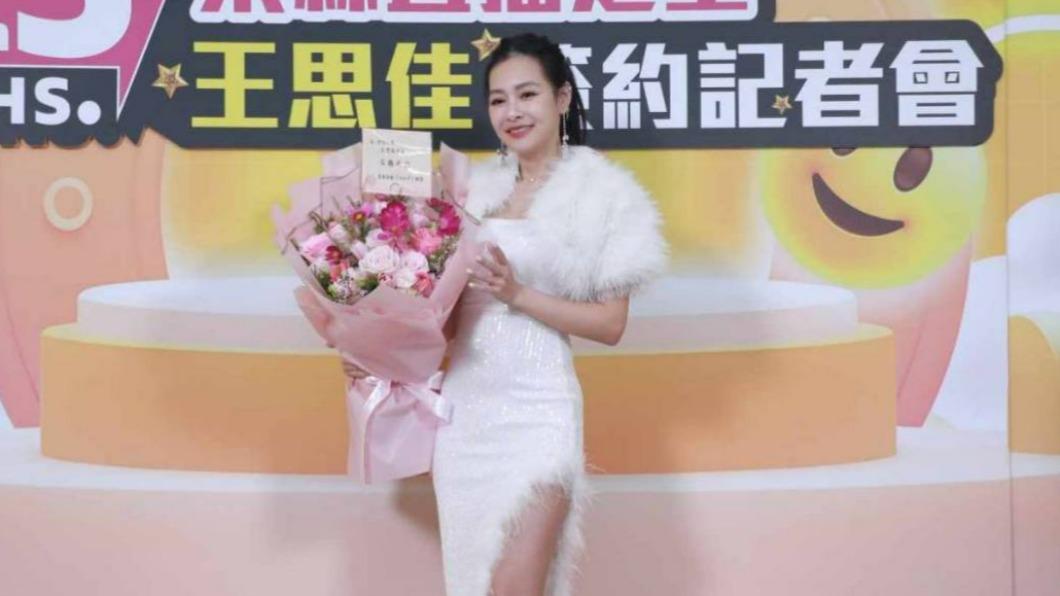 驚險！王思佳為救女兒「大馬路上出意外」　捨身倒地傷勢曝光
