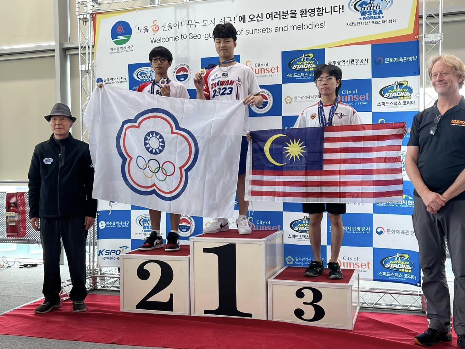 台灣好手鄢丞佑、陳家邦分別在個人3-6-3項目分別獲得第一、二名。(翻攝自臉書競技疊杯運動Taiwan Sport Stacking Association)