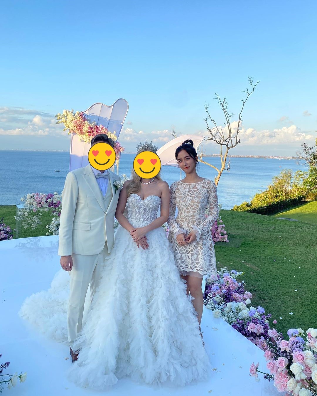 周曉涵飛往峇里島參加好友婚禮。（圖／翻攝自周曉涵IG）