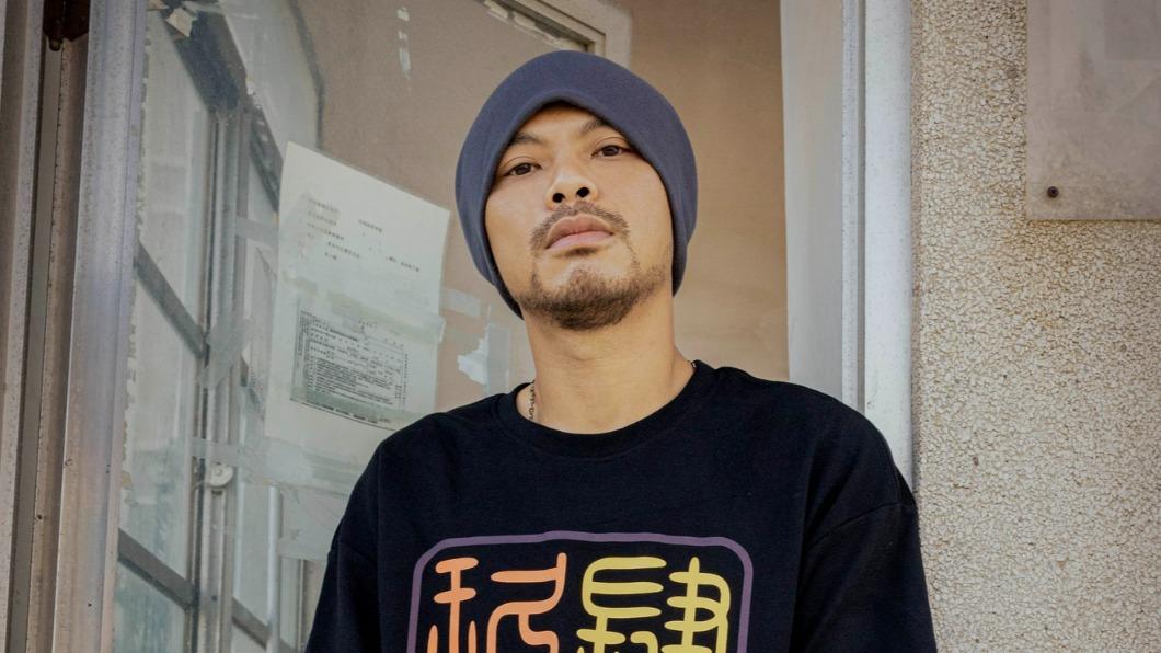 黃明志爆死訊?爸媽露面告別式 突淚崩:遇到接受不來的事情