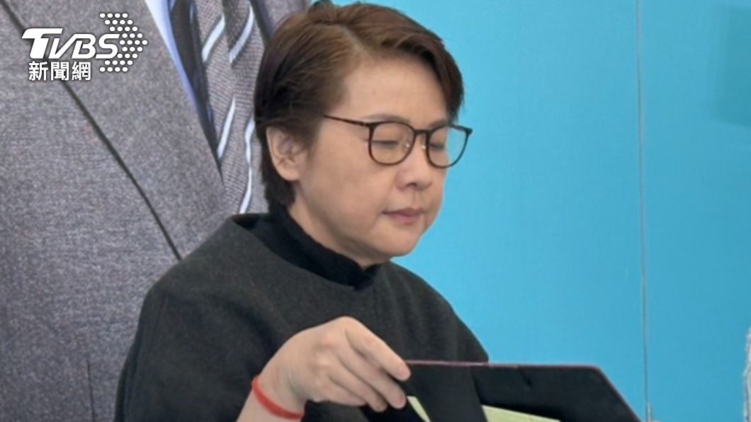黃珊珊今日在柯文哲新莊競選總部召開記者會。(圖/陳昫蓁攝)