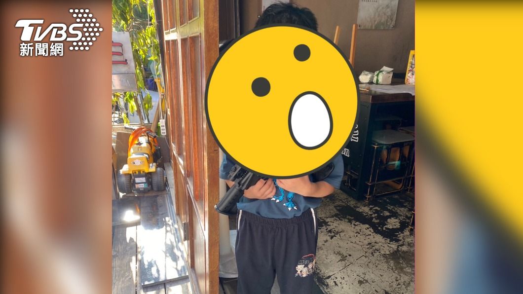 真的在台北街頭撿到槍?民眾嚇壞報警 警急奔現場傻眼