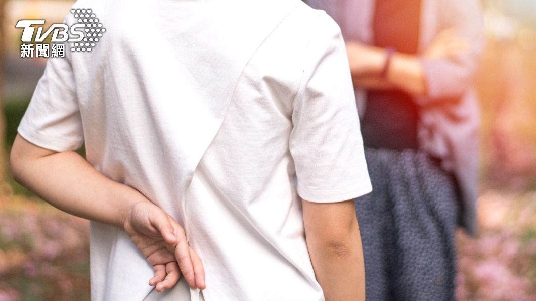 天秤男為保持表面的美好,喜歡在感情中說謊。(示意圖/shutterstock達志影像)