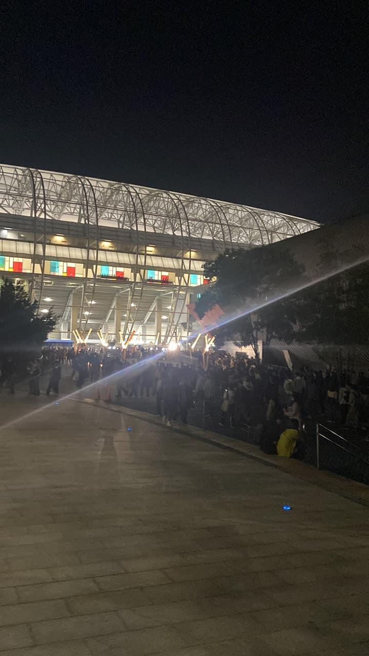 民眾痛批台馬大戰進場動線混亂。(圖/翻攝臉書 足球世界波)