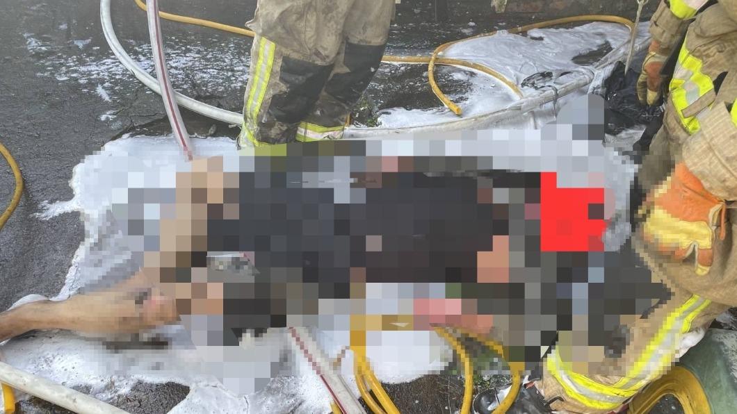 驚險!基隆民宅火警 殘障男子受困屋內
